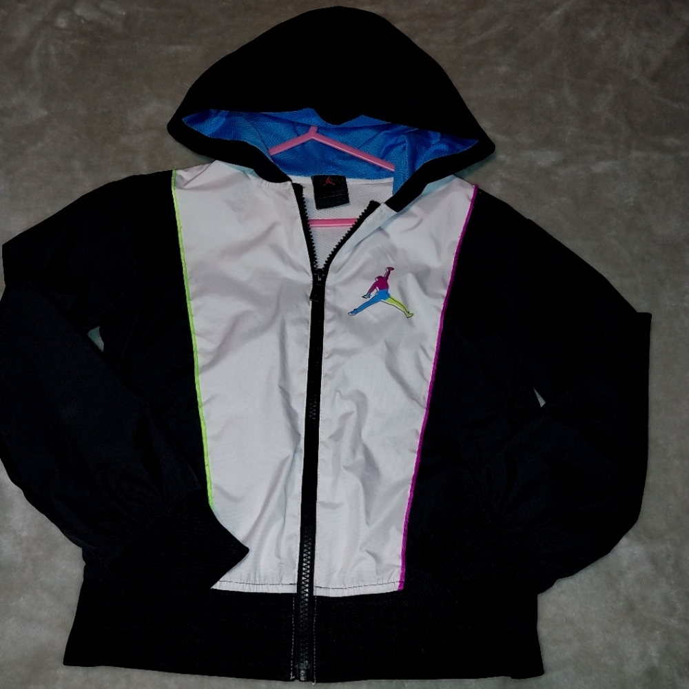 Lightweight jacket